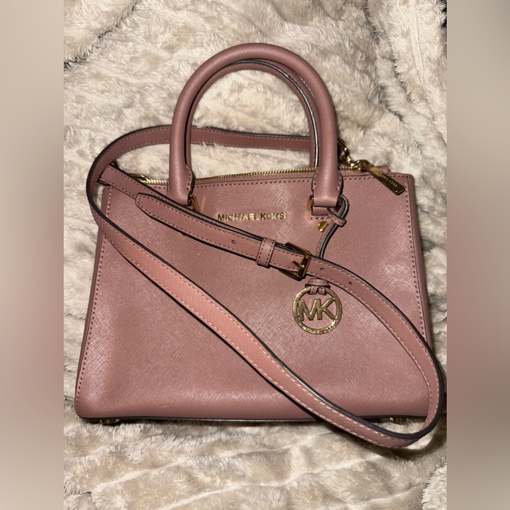 Michael Kors Bag - Picture 10 of 16
